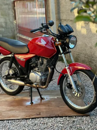 Titan 150