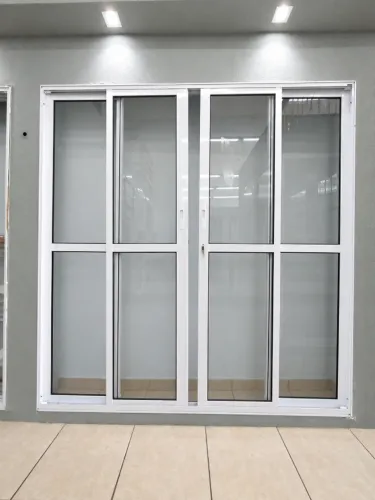Porta Sacada de Alumínio 210x200 - Promoção