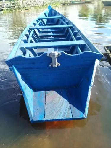 Canoa pra vender.