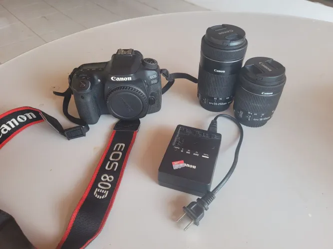 Canon 80D e 2 lentes (55mm e 250mm)