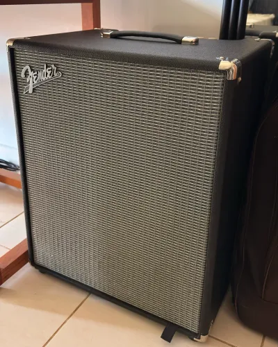 AMPLIFICADOR DE BAIXO - FENDER RUMBLE 200