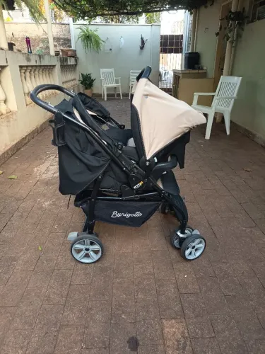 Carrinho + bebê conforto travel system