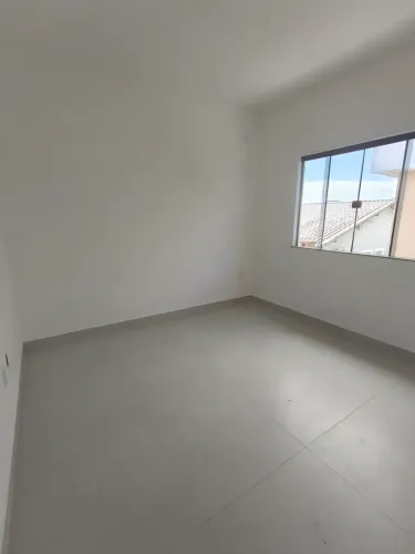 Imóvel para venda possui 134 metros quadrados com 3 quartos em Jardim Mariléa - Rio das Os