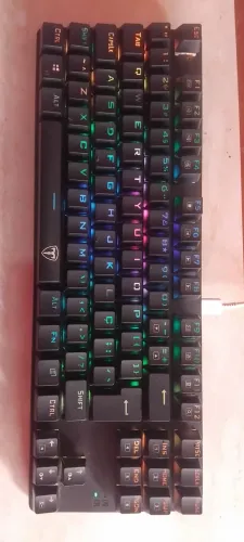 Teclado Gamer Mecânico T-WOLF RGB Com Fio - Perfeito Estado