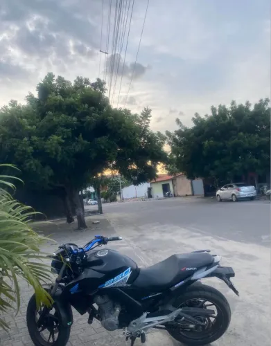 HONDA CB