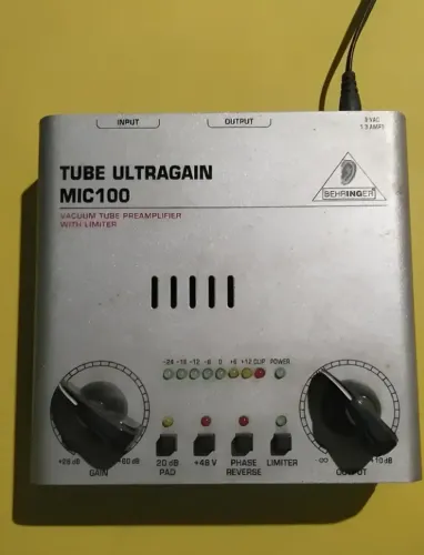 Pré Amplificador Valvulado Behringer Tube Ultragain MIC100