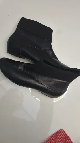 Bota nova Arezzo 