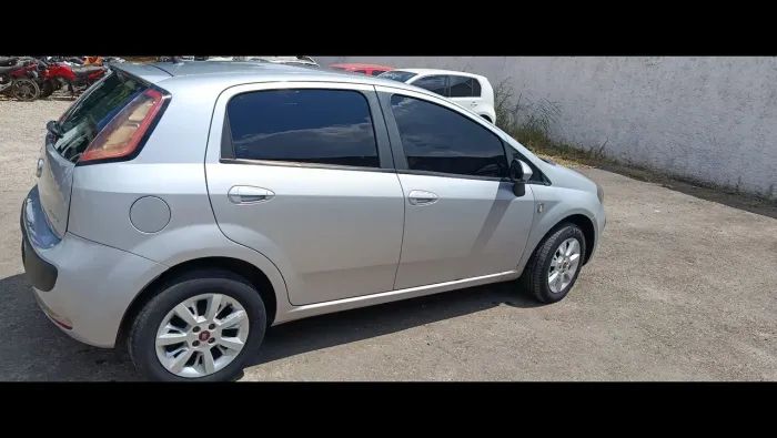 Fiat Punto Attractive Italia 1.4 F.flex 8V 5P 2015