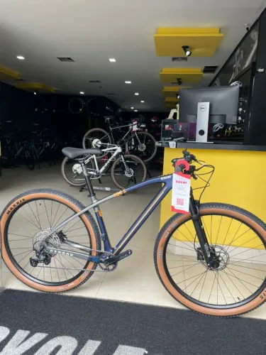Bicicleta Caloi Carbon Ibex Aro 29 Shimano SLX 12V