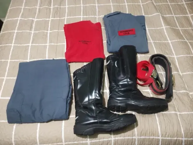 Uniforme de Bombeiro Civil