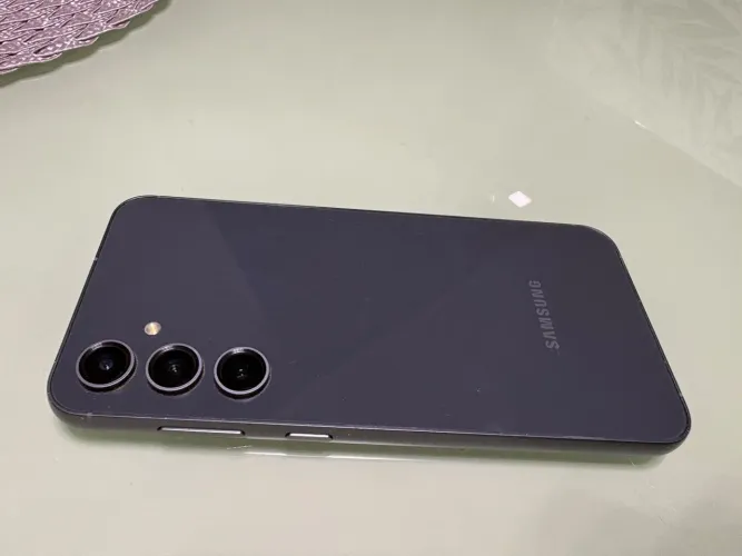 Samsung Galaxy S23 FE 256GB Grafite, sem detalhes, bateria ótima