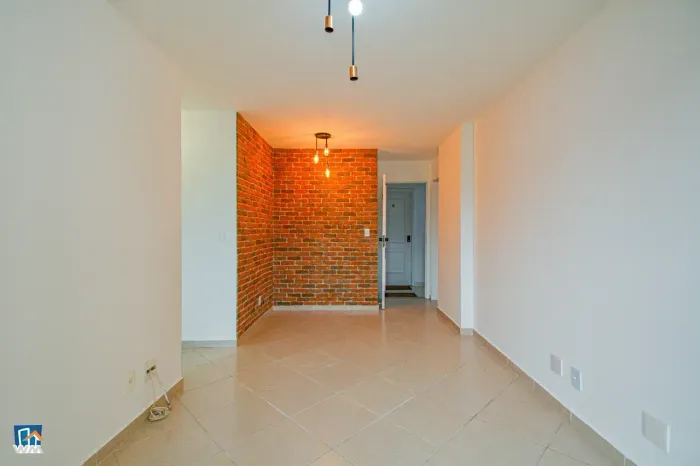 Apartamento com 2 quartos à venda, 68 m² por R$ 590.000 - Condomínio Vila D´Italia - Barra