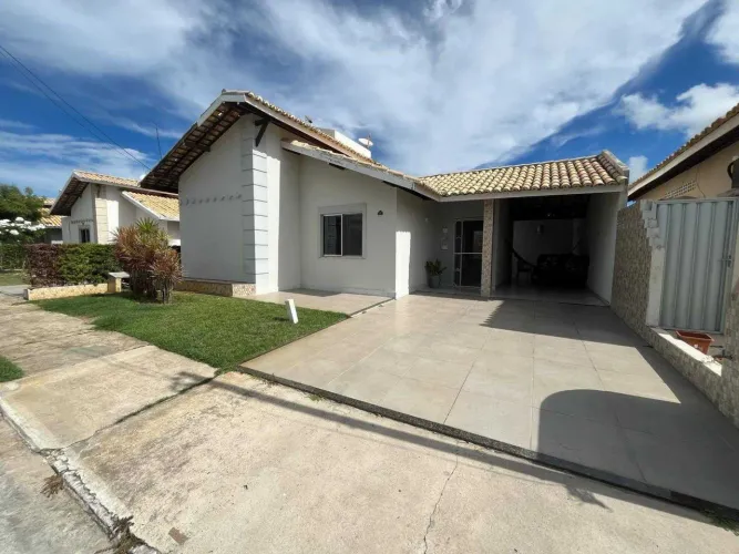 CASA EM CONDOMÍNIO VIA MARES