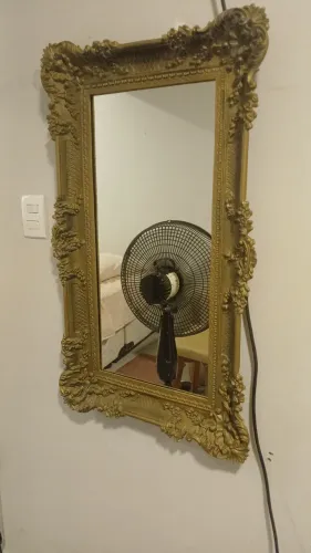 Espelho com moldura 