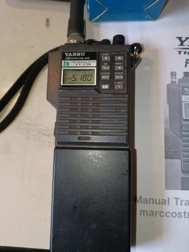 Rádio YAESU 