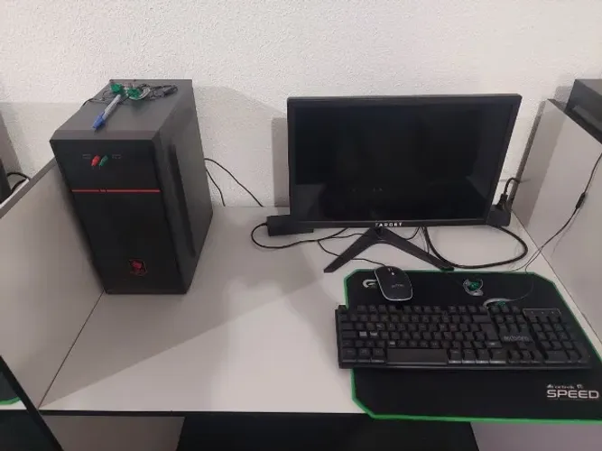 Kit Computador + Monitor 19" - Intel i3, 8GB, SSD - Lote 5 Unidades