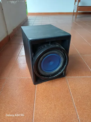 Subwoofer Toshiba 200 rms