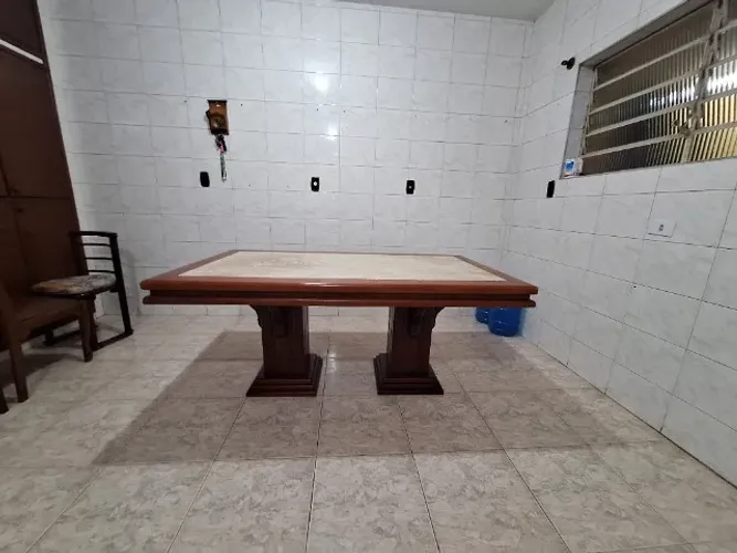 Mesa de jantar Madeira maciça e mármore (1.80x1.00)