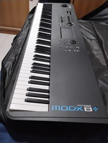 TECLADO Yamaha MODX8+ | NOVÍSSIMO 