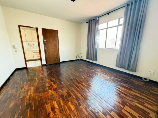 Apartamento com 2 quartos, 1 suíte e 1 vaga de garagem para alugar no Prado
