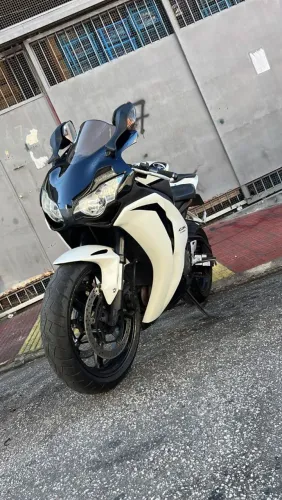 HONDA CBR 1000 RR