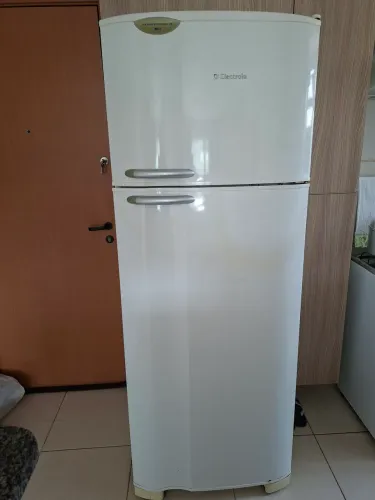 Geladeira Eletrolux AIR FLOW SISTEM DC 48