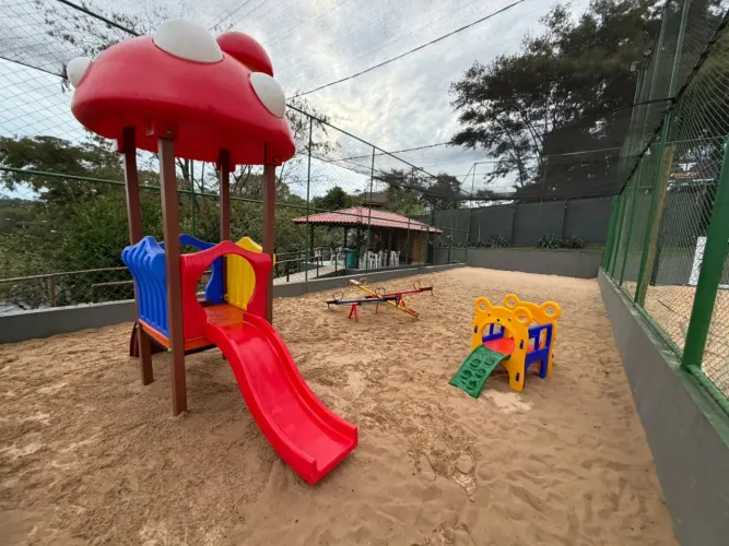 Playgrounds de madeira plástica