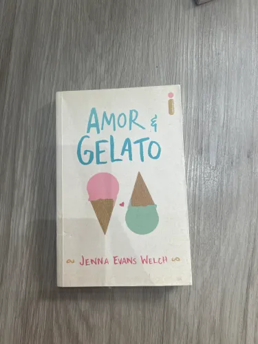 Livro Amor e Gelato