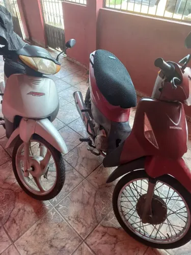 Vende-se duas motos Biz