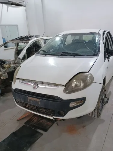Sucata Fiat Punto 2013 venda das peças