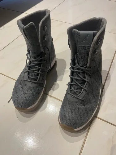 botas Nike Air Jordan Future Boot cor "Cool Grey?