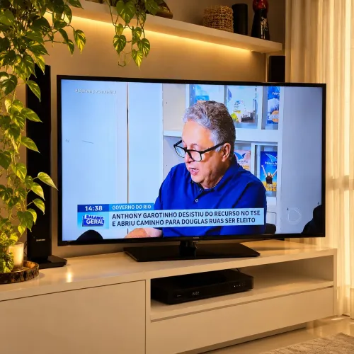 Smart TV Samsung - Tela Grande + Home Theater de Brinde