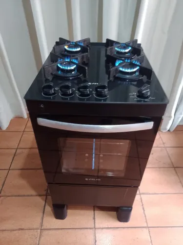Fogão mesa de vidro 04 bocas, acendimento eletrico, funcionando perfeitamente, marca Atlas