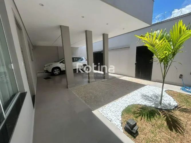 Casa para alugar, 3 quartos, Santa Rosa - Uberlândia/MG - Rotina Imobiliária
