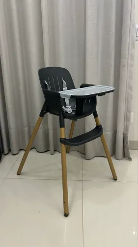 Cadeira de alimentação infantil