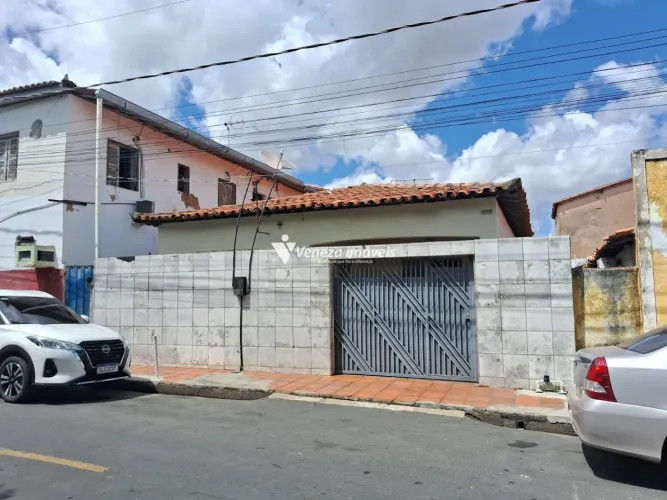 CASA A VENDA PARQUE PIAUÍ.