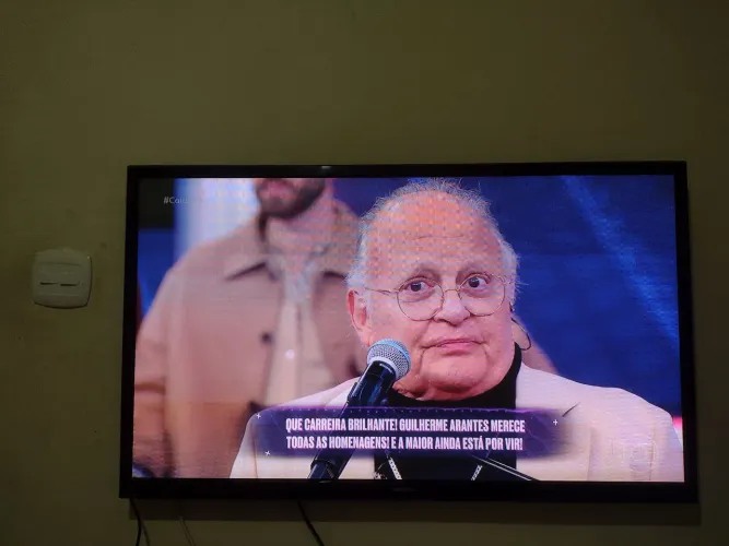 Vendo Televisão