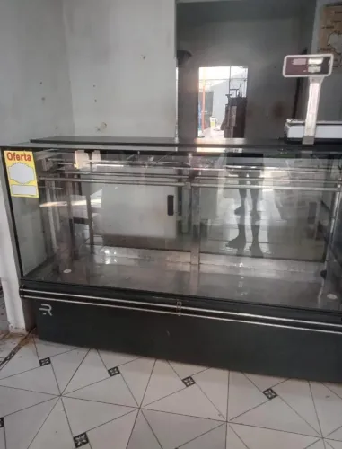 Freezer expositor de carnes e frios, ótimo estado somente 4 meses de uso.
