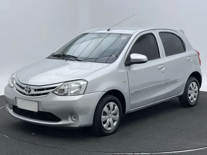 Toyota Etios X 1.3 Flex 16V 5P Mec. 2014
