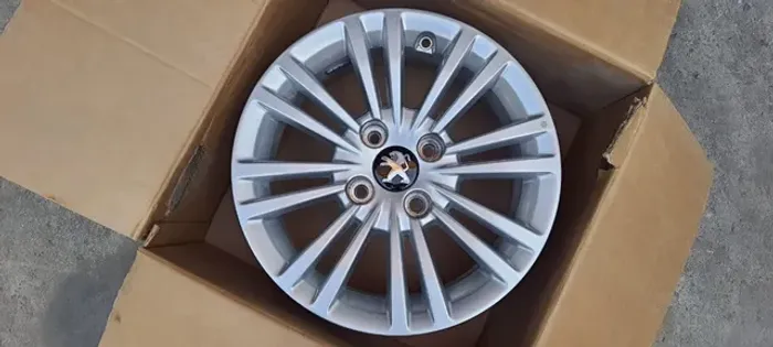 Roda Aro 15 Peugeot 208 2015 a 2018 Original