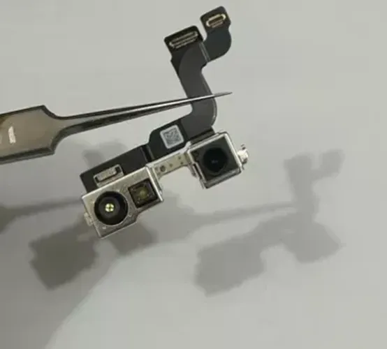 Camera selfie iphone 14 Original retirada.