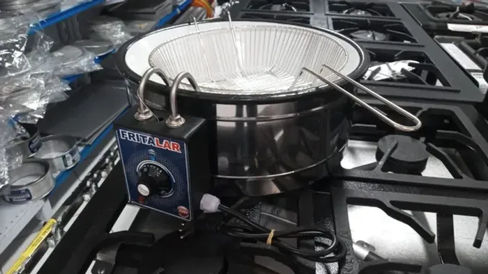 Tacho Fritador Elétrico 7 litros - Fritania - Sadi Jr