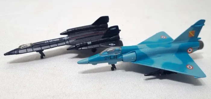 Miniaturas de Aviões Hasbro Peças de Coleção Super Novos originais importados