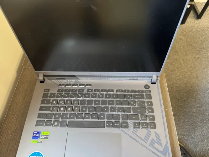 Notebook Asus Rog Strix G16 - i9 13ª Gen / 32GB RAM / RTX 4060 / SSD 512GB 