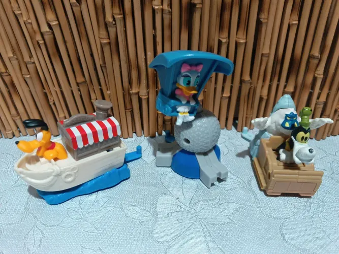 3 Brinquedos  Disney  no Parque 