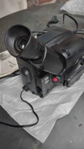 Filmadora Compact VHS JVC
