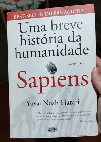 Sapiens - Uma Breve História da Humanidade Capa comum - 1ª edição - 464 pág. em português