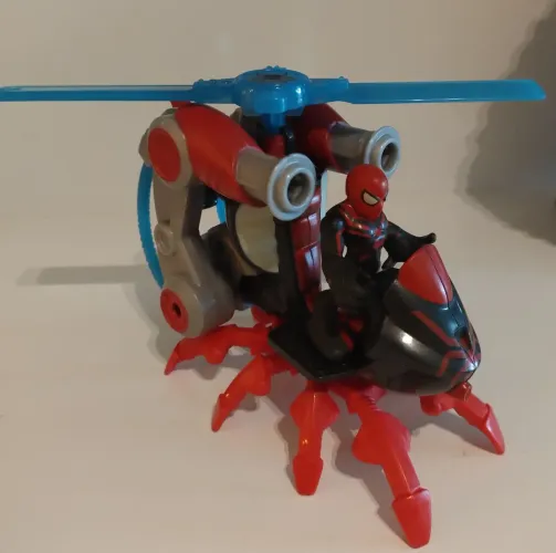 Helicóptero aranha do homem aranha