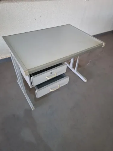 Mesa para Computador 1.00m x 0,70m com Gavetas