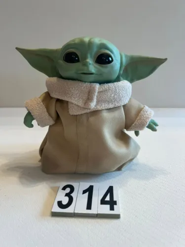 BABY YODA ANIMATRONICO HASBRO, MEXE A CABECA E FAZ SONS
